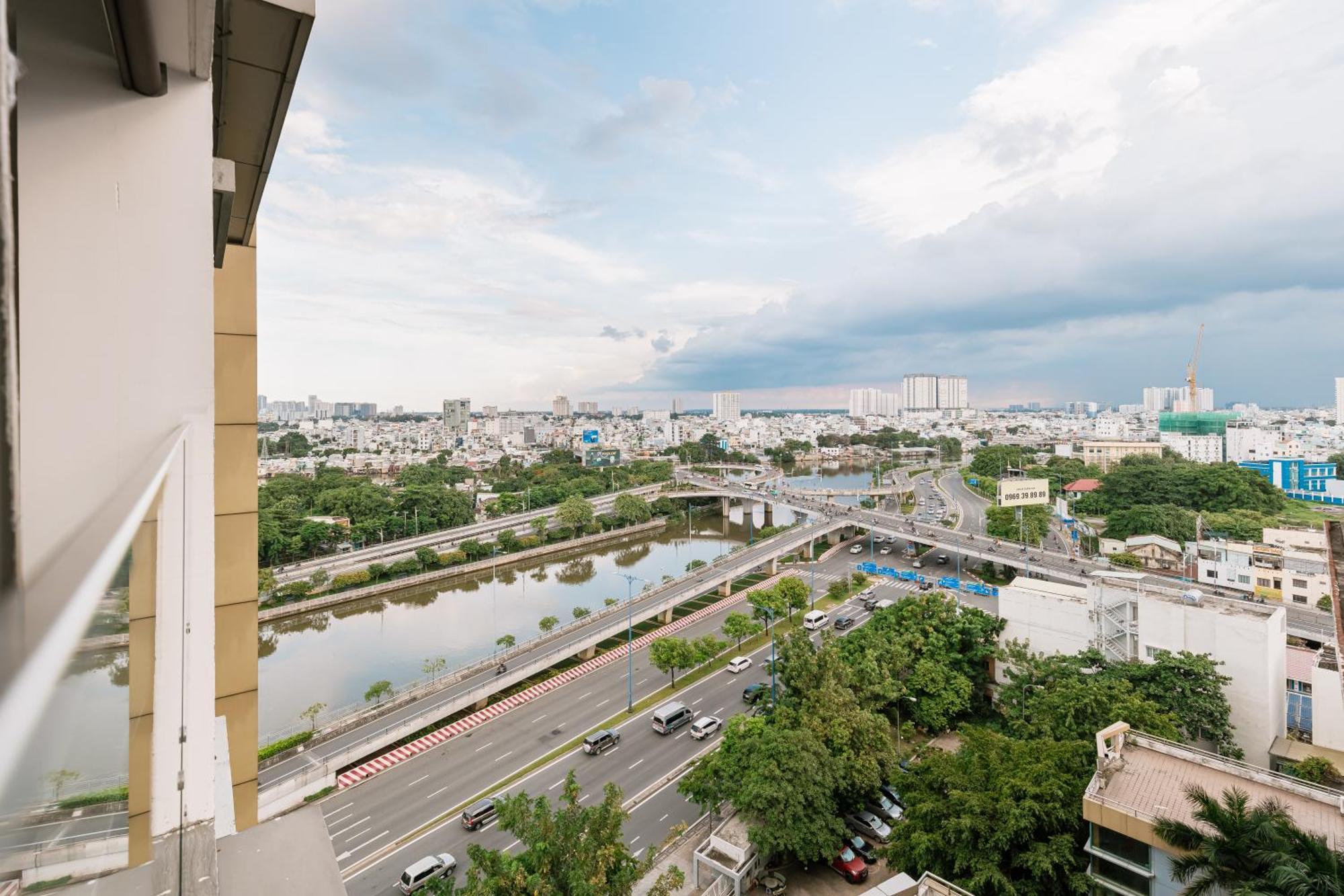 Exclusive 2-3 Bedroom Apartment In District 1 Free Pool Gym Sauna Ho Chi Minh City Bagian luar foto